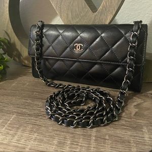 🖤♣️Chanel Quilted Flap Wallet Chain Gunmetal Hardware Gusset Crossbody